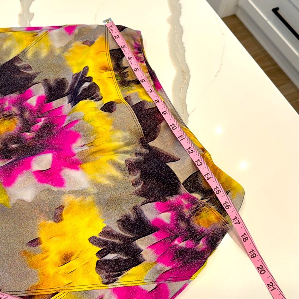 Foray Golf, Tennis, Pickleball Gray Yellow Pink Floral Mini A-Line Slit Short L - Picture 2 of 8